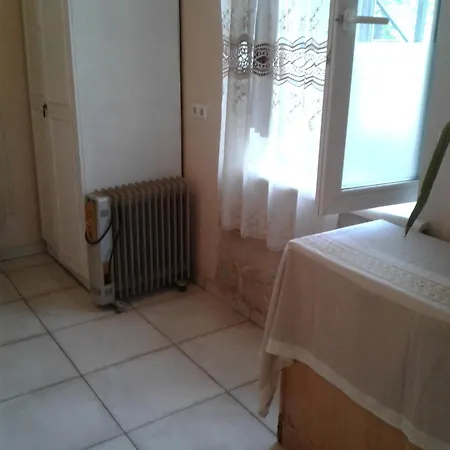 Apartment Vishnevyj Pereulok 15 Odesa Exterior photo