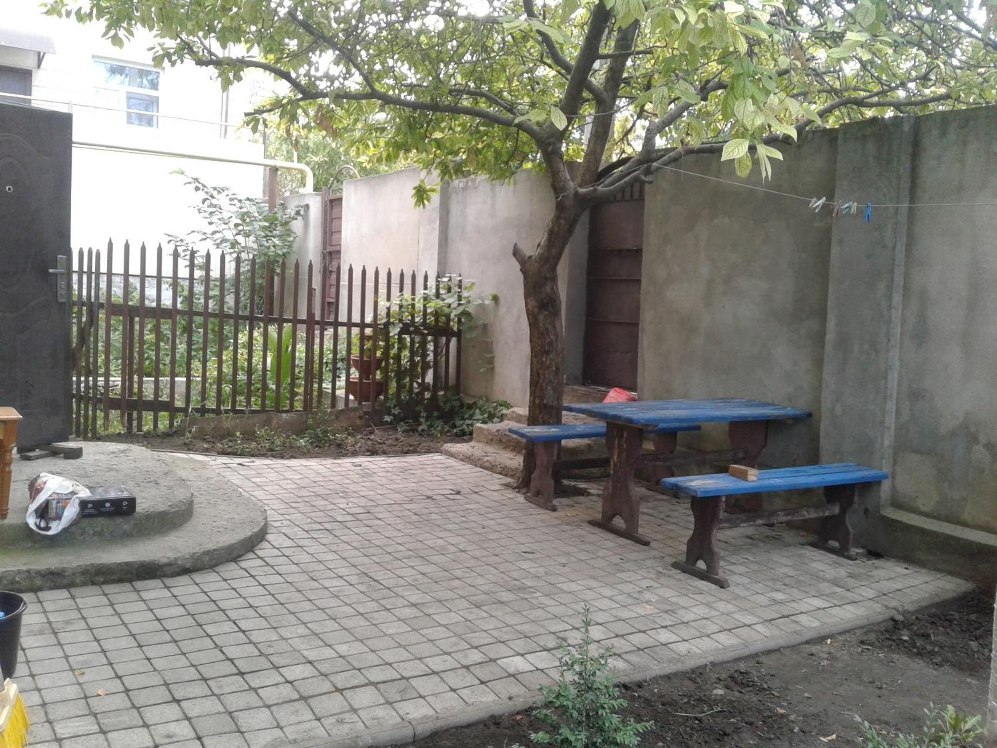 Vishnevyj Pereulok 15 公寓 敖德萨
